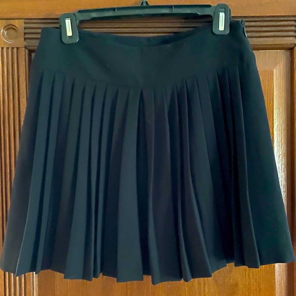 Theory black pleated mini skirt